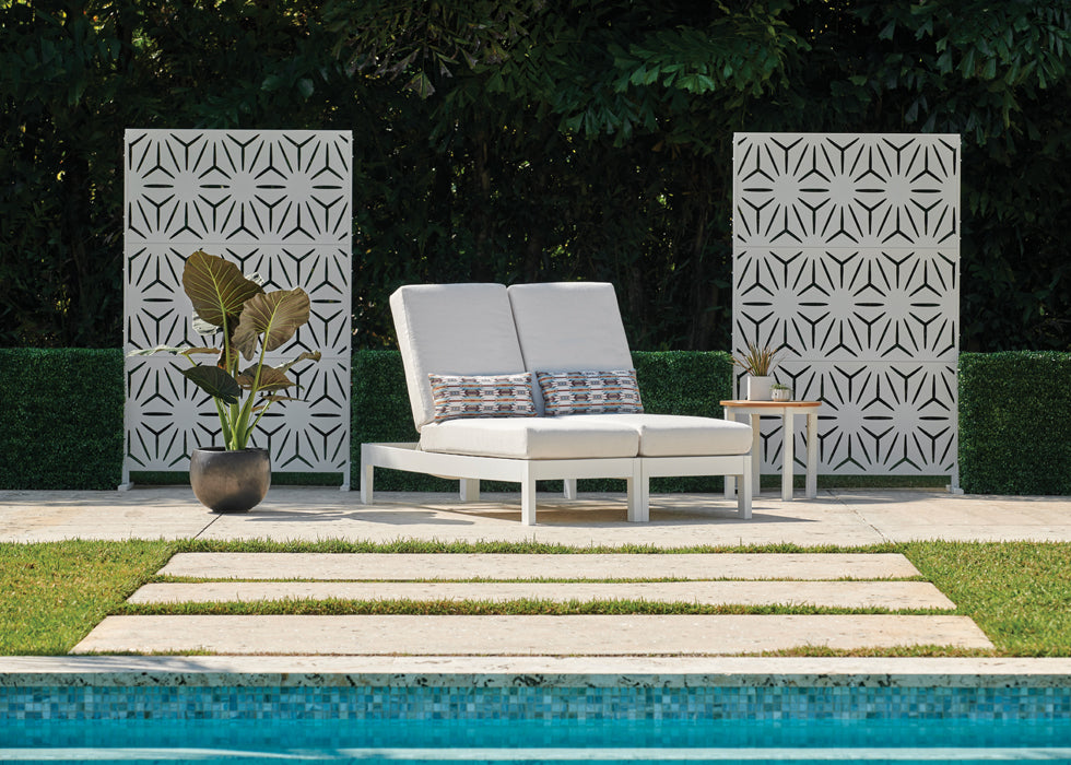 Leeward Three Position Lay-flat Armless Chaise