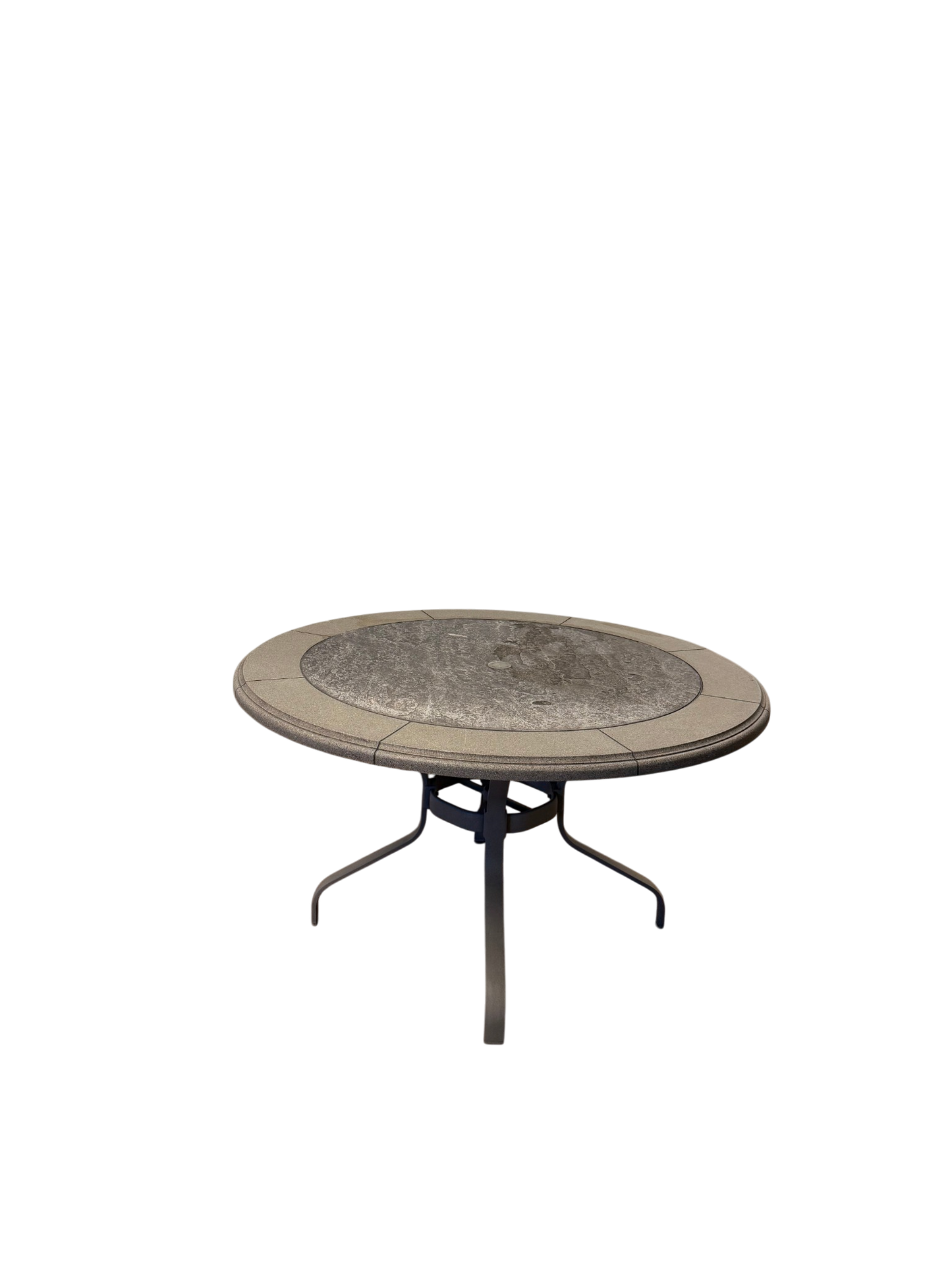 Tropitone 50" Round Dining Table