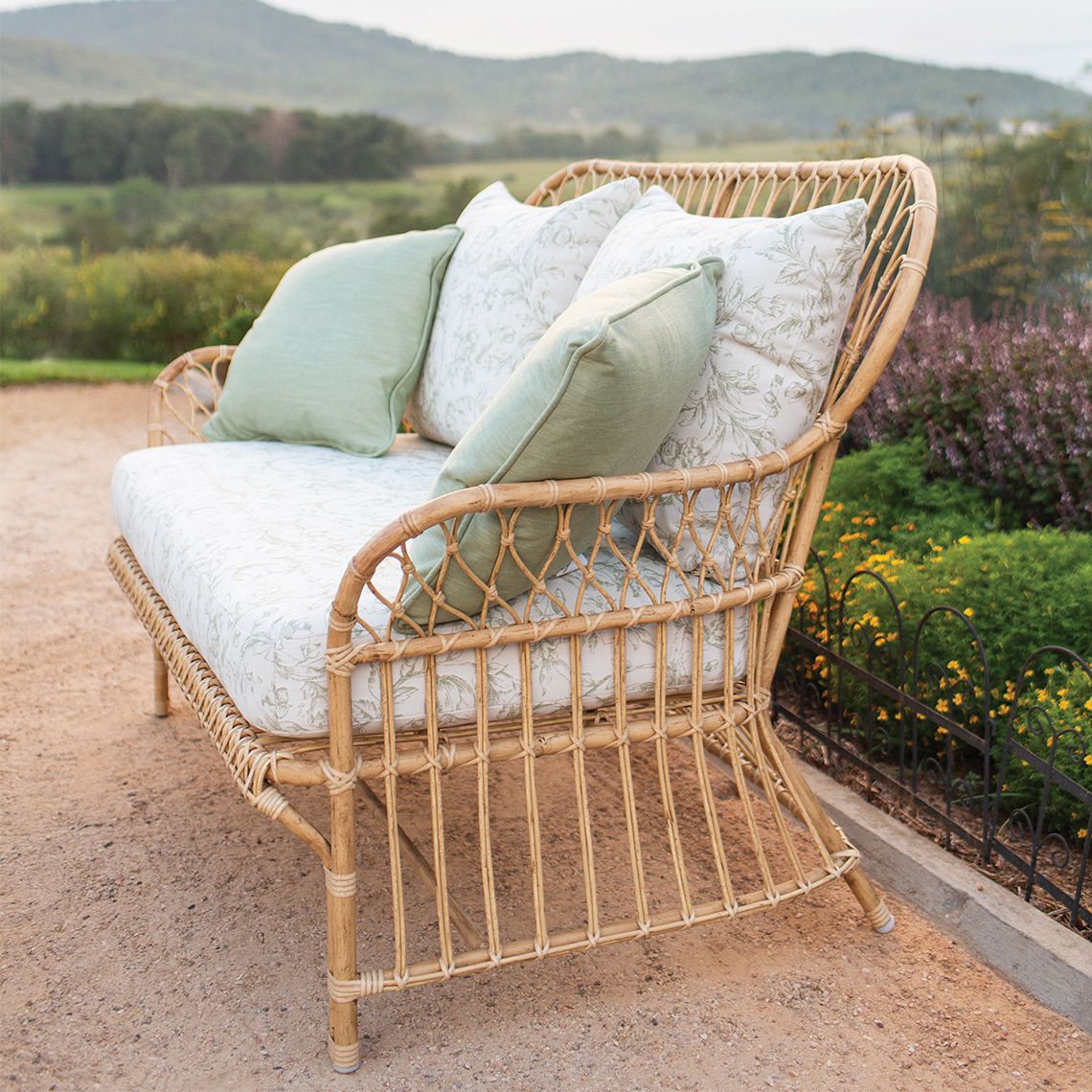 Savannah Settee