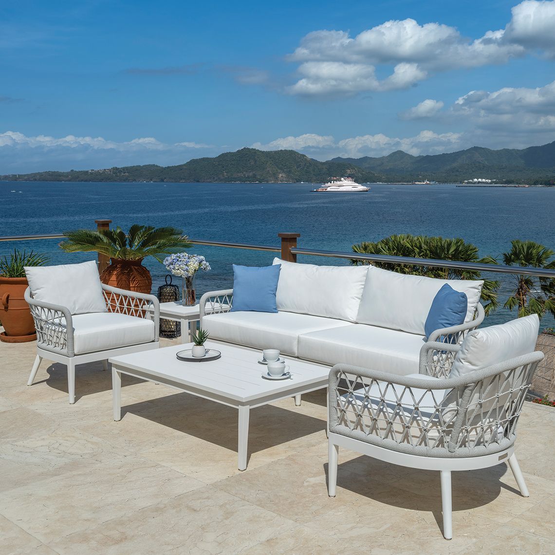 Nevis Lounge Chair
