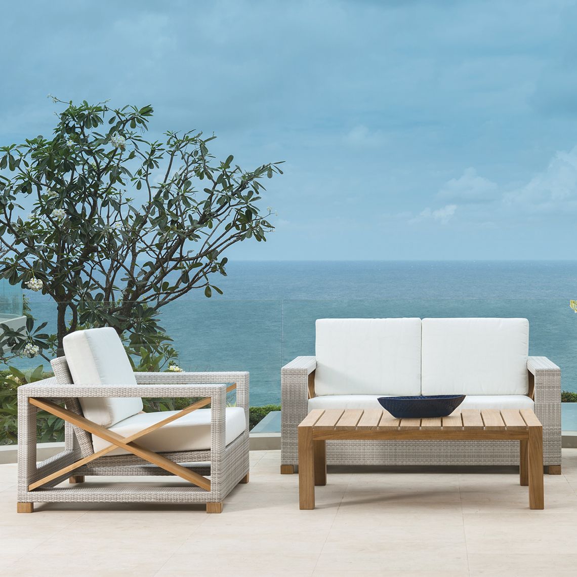Jupiter Settee