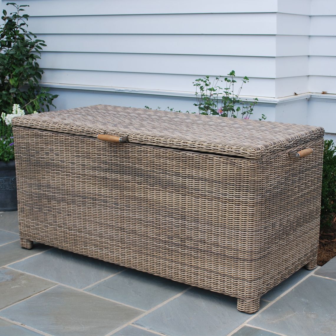 Sag Harbor 60" Cushion Box