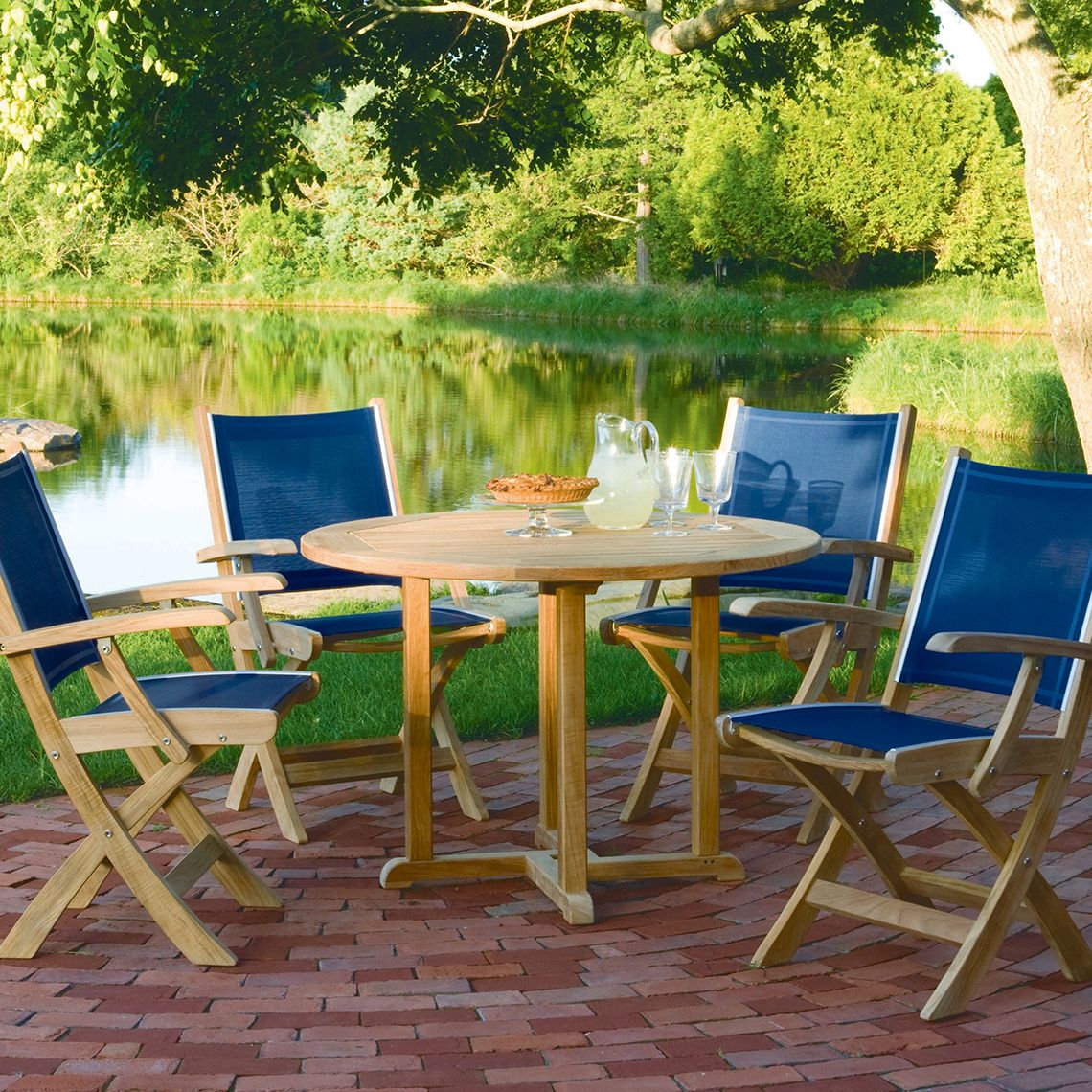 Essex 42" Round Dining Table