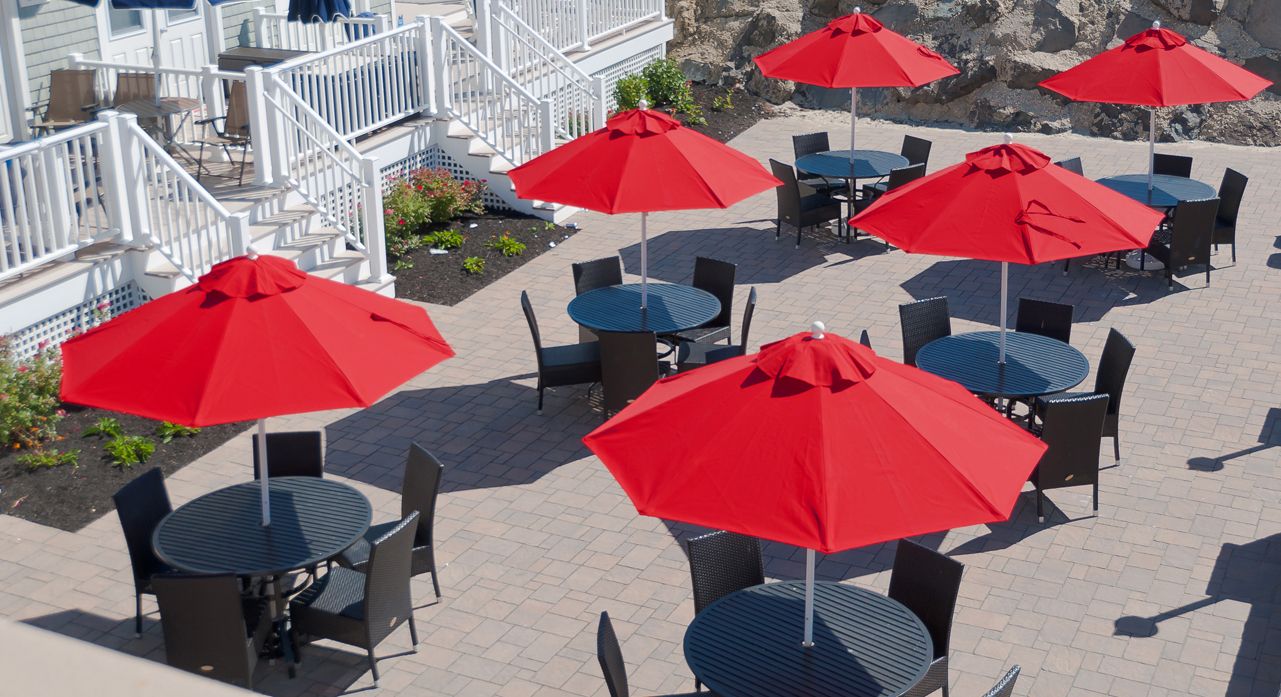 Monterey 7.5' Pulley Lift Octagon Umbrella