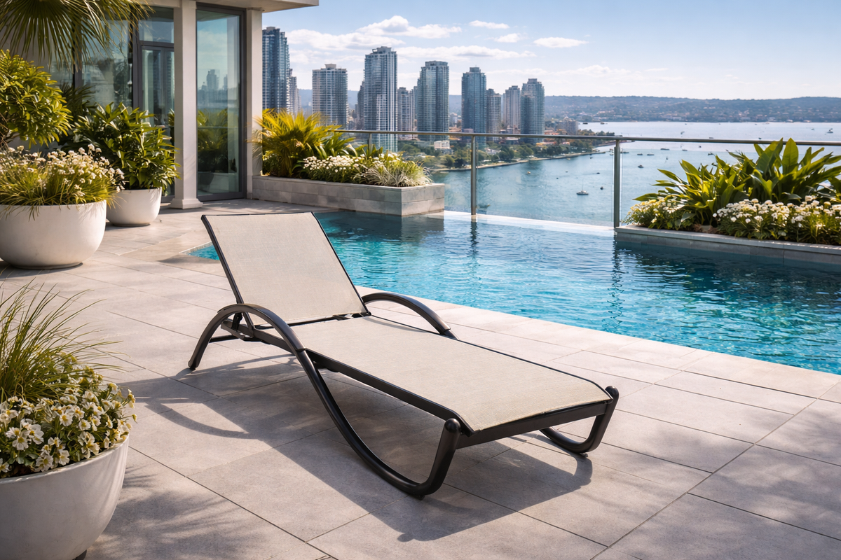 Helios Chaise Lounge