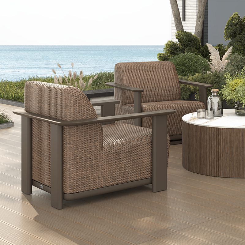 Corte Padded Club Chair