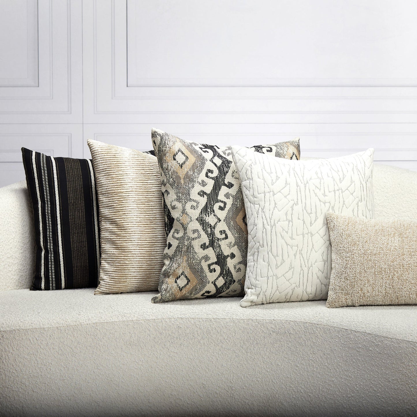 Evolution Honey 22"x22" Toss Pillow