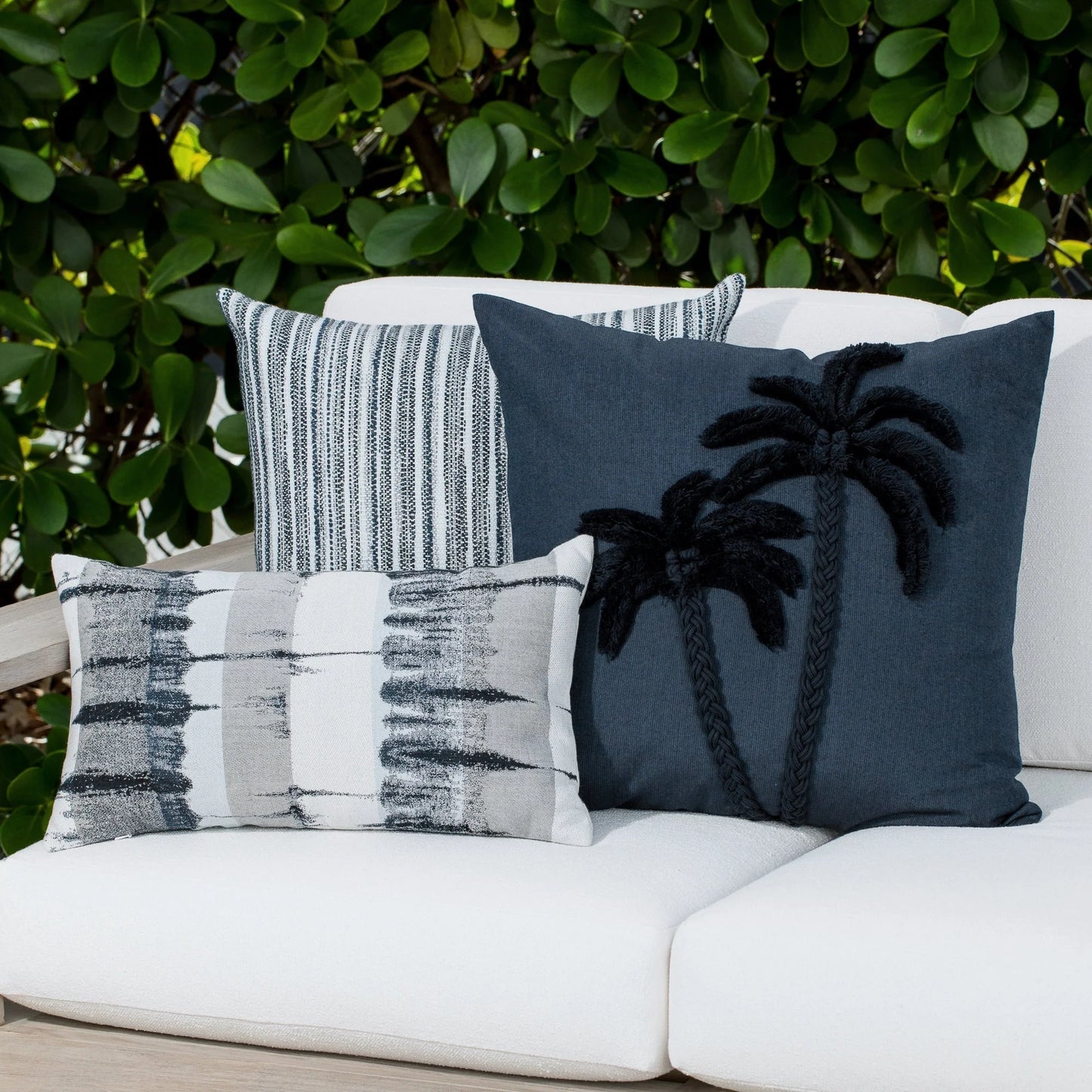 Escape Indigo 22"x22" Toss Pillow