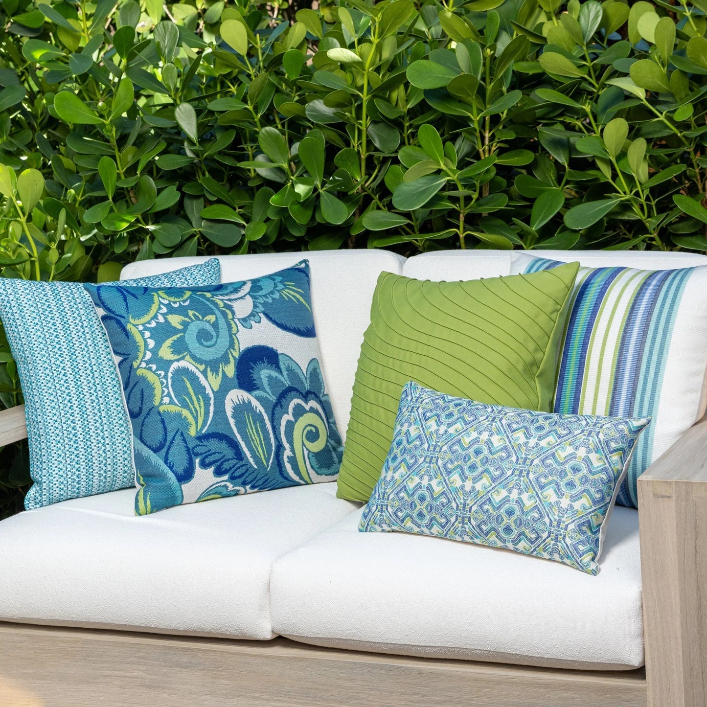Delphi 12"x20" Toss Pillow