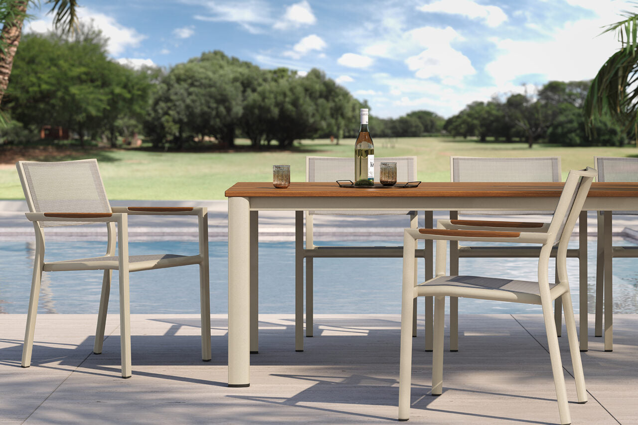 Mesa 86″ x 40” Dining Table