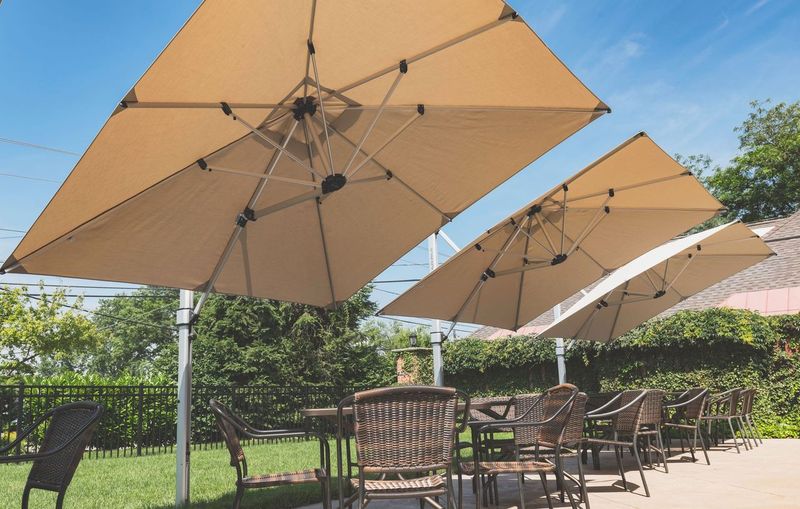 Aurora 9' x 9' Square Cantilever