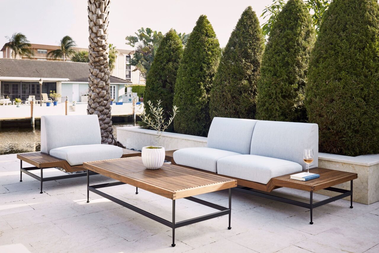 Jett Loveseat