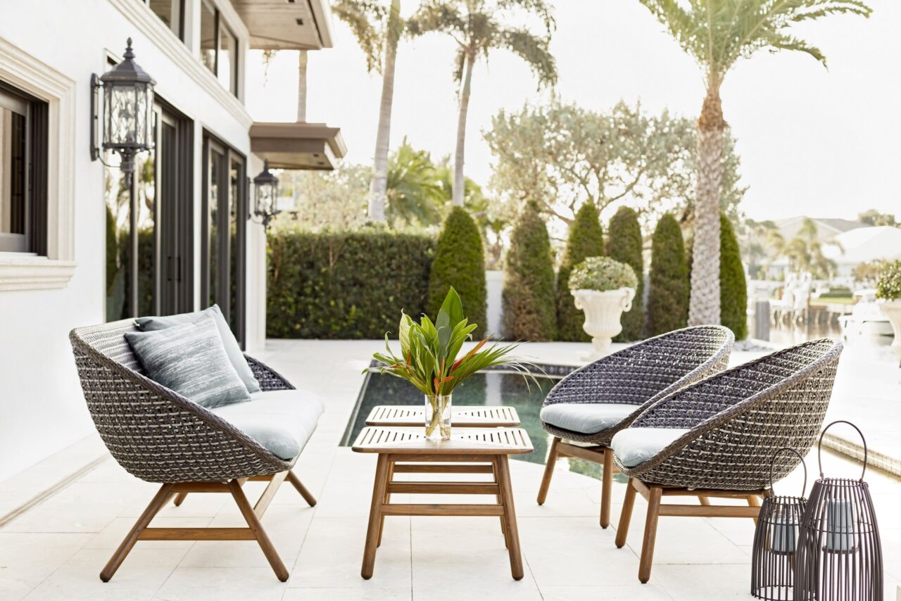 Nest Loveseat