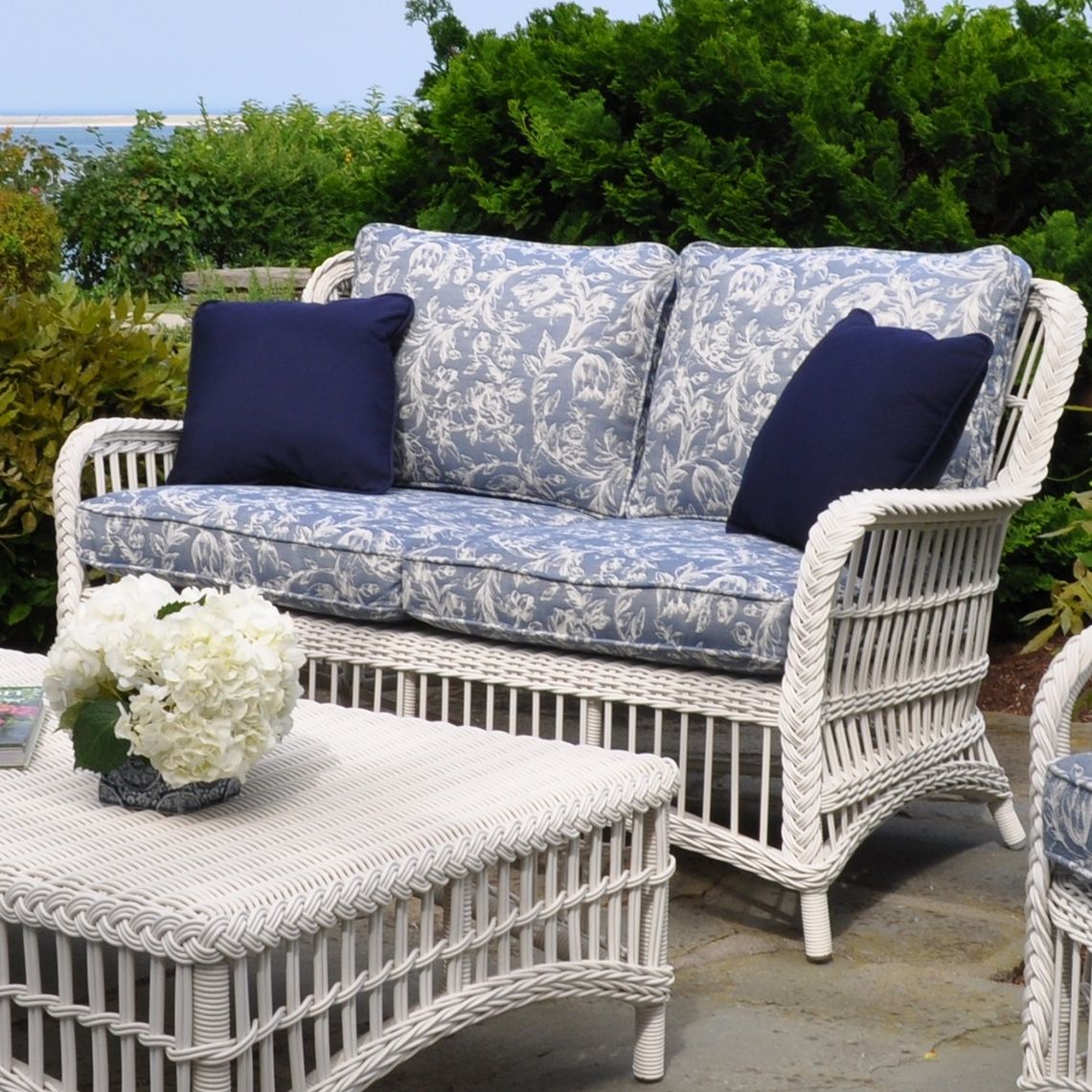 Chatham Settee