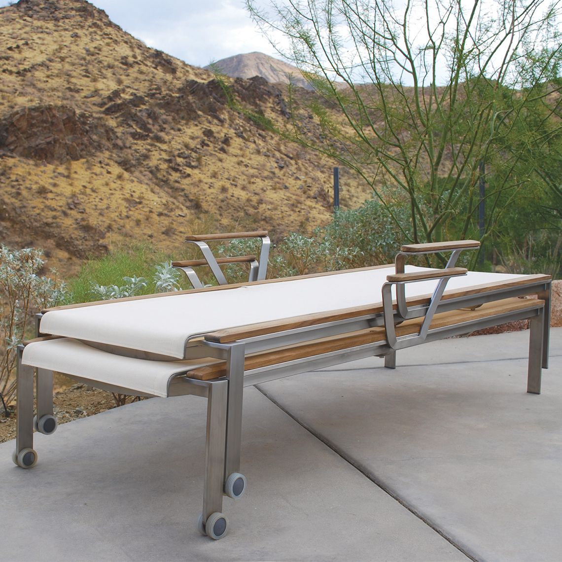 Tivoli Chaise