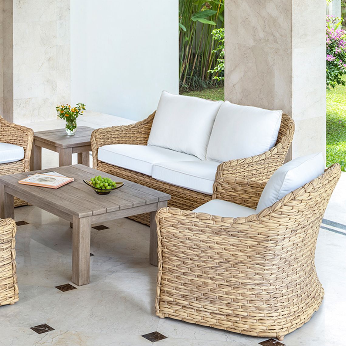 Vero Settee