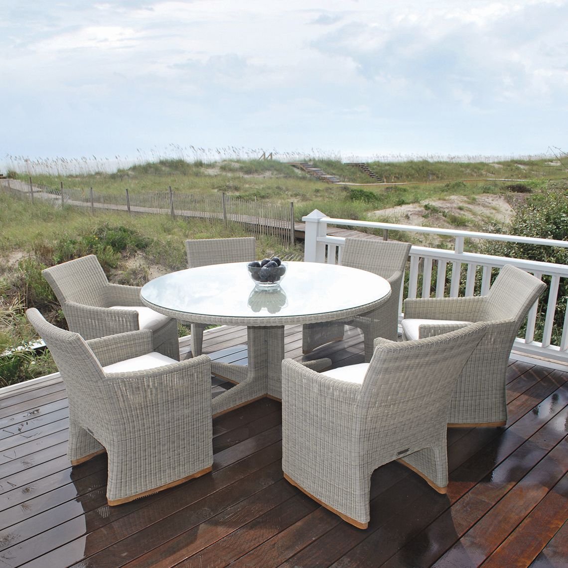Westport 60" Round Dining Table