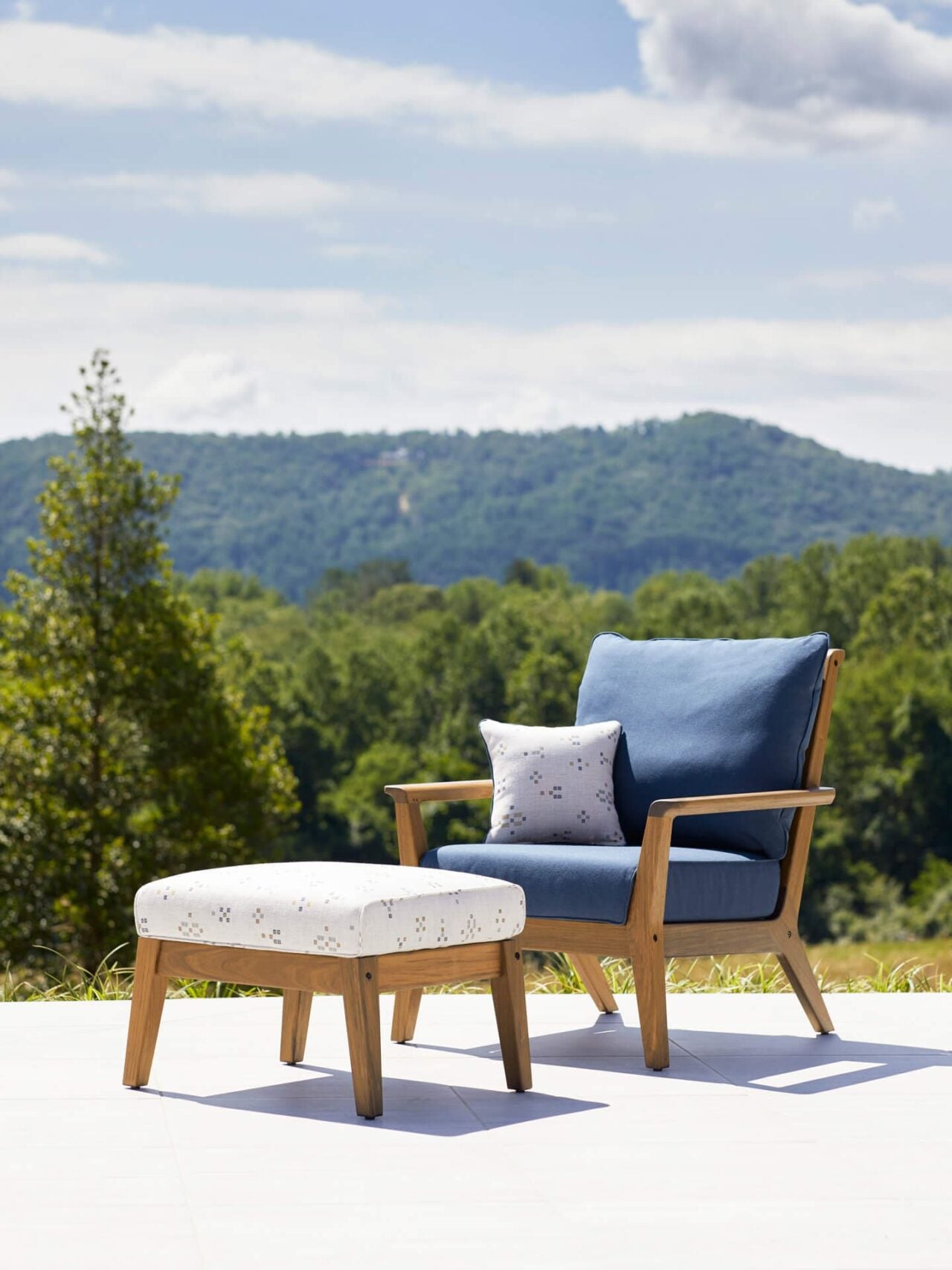 Sky Lounge Chair