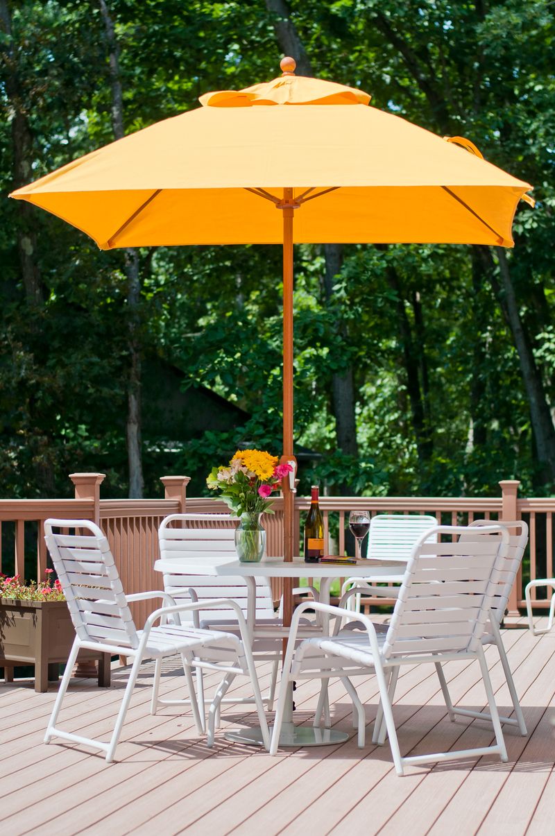 Monterey 6.5' x 6.5' Crank Lift Non Tilt Umbrella